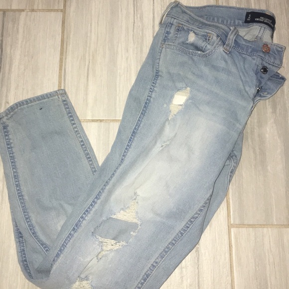 Hollister distressed boyfriend jeans - Picture 2 of 2